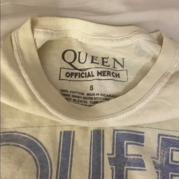 Urban outfitters queen graphic tee - Picture 3 of 3